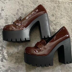 Pump heels size 8 euro 41